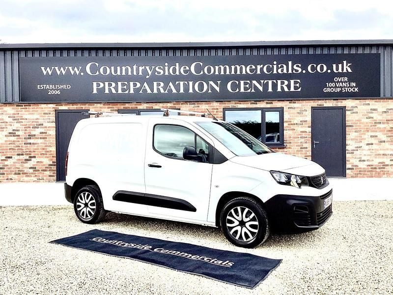 White Used 2020 Peugeot Partner Van | £7,250 (Super price) - Image 1/4