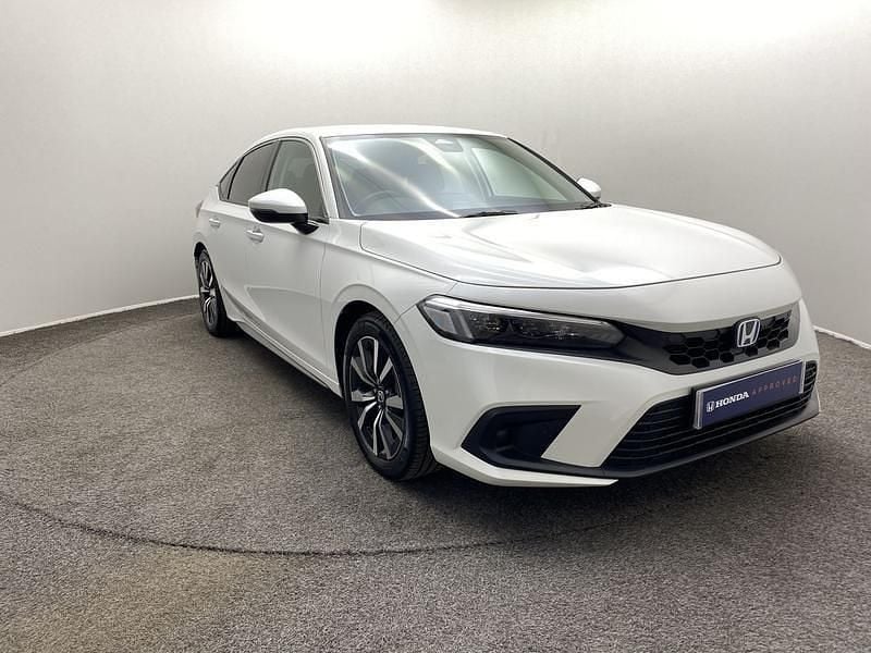 Begagnad Honda Civic Elegance 2024 Vit Halvkombi