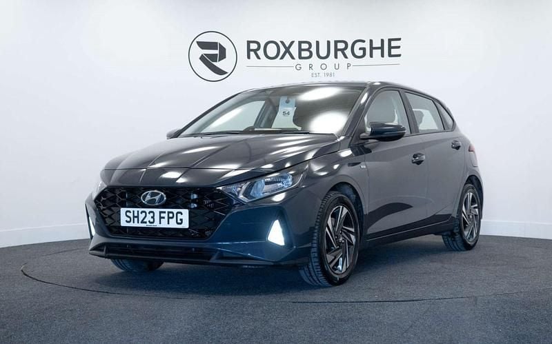 Used Hyundai i20 SE 100 HP (73 kW) 2023 Grey Hatchback