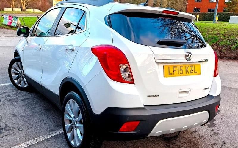 Used Vauxhall Mokka 140 HP (102 kW) 2015 White SUV