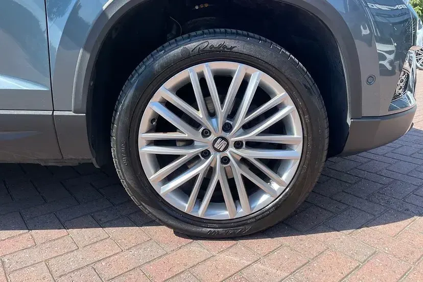 Used Seat Ateca XCELLENCE 148 HP (108 kW) 2018 Rhodium grey SUV