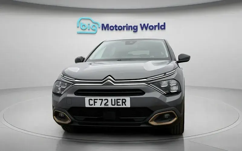 Używany Citroën C4 PureTech 131 KM (96 kW) 2023 Szary Hatchback