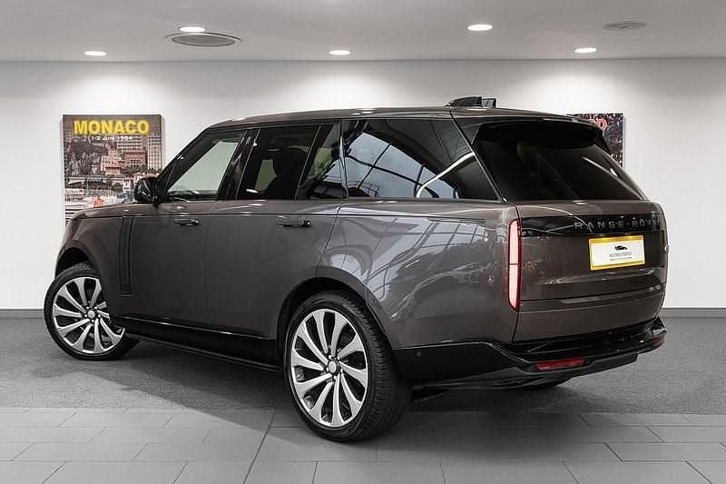 Begagnad Land Rover Range Rover Autobiography 2023 Grå SUV