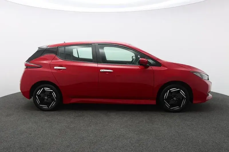 Used Nissan Leaf Acenta 110 kW (150 HP) 2022 Red Hatchback