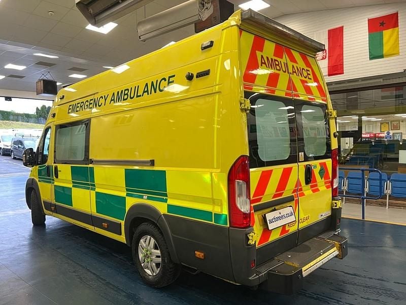 Used Fiat Ducato 180 HP (132 kW) 2017 Yellow Van