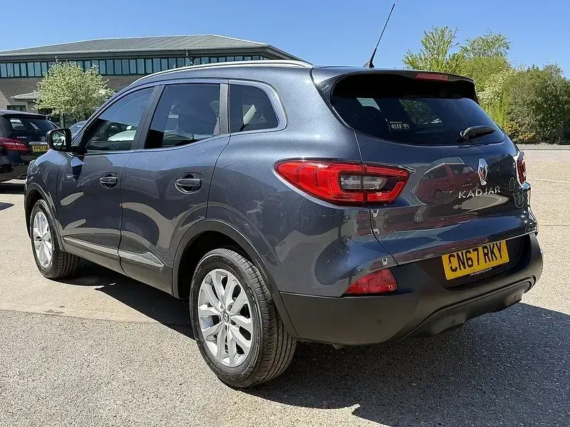 Usado Renault Kadjar Dynamique 110 HP (80 kW) 2017 Cinzento SUV