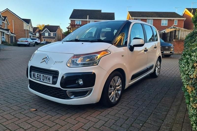 White Used 2010 Citroën C3 Picasso VTR Sport MPV | £1,395 (Fair price) - Image 1/1