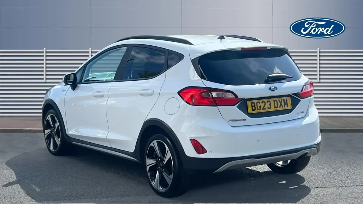 Begagnad Ford Fiesta Active 125 HK (91 kW) 2023 Vit Halvkombi