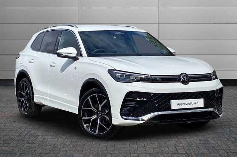 White New 2025 VW Tiguan R-line SUV | £37,850 (Fair price) - Image 1/4