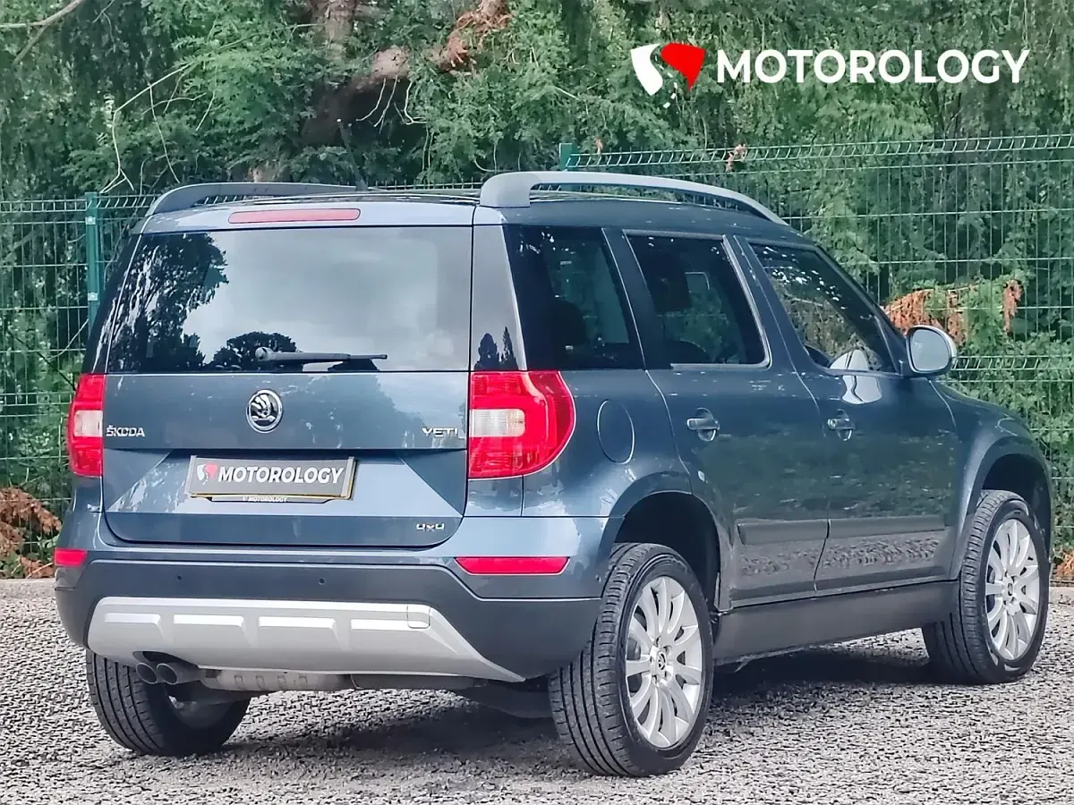 Used Skoda Yeti SE 110 HP (80 kW) 2016 Grey SUV