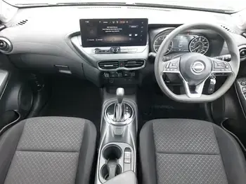 Usado Nissan Juke Acenta Premium 114 CV (83 kW) 2025 Gris SUV