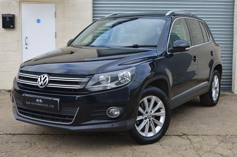 Black Used 2013 VW Tiguan SE SUV | £5,800 (Fair price) - Image 1/4