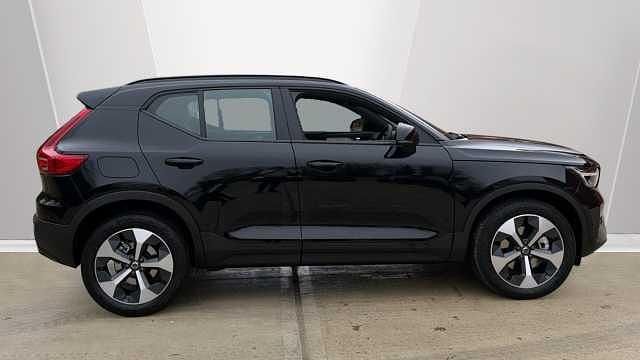 Used Volvo XC40 Plus 194 HP (142 kW) 2026 SUV