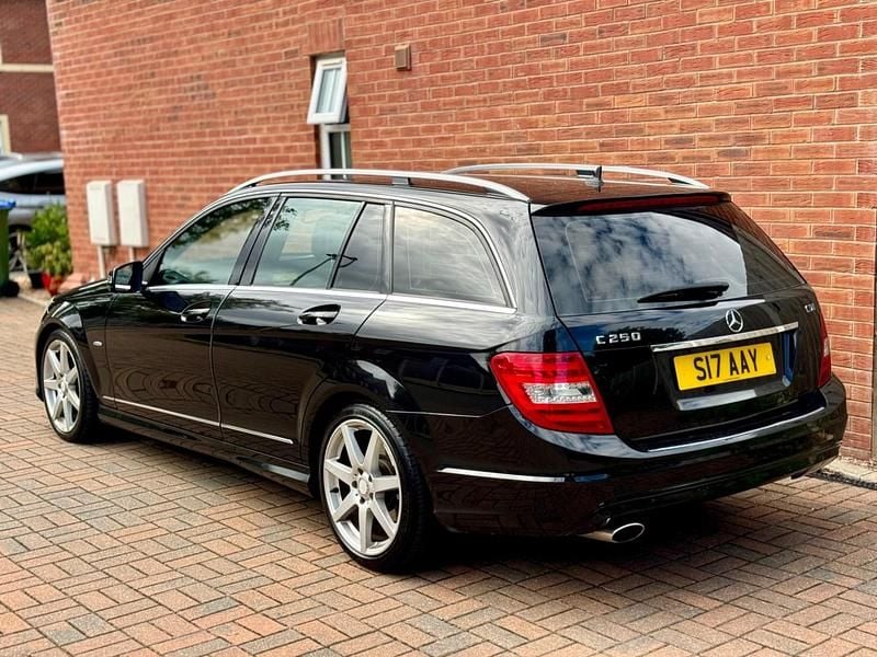 Begagnad Mercedes C250 Sport Edition 2011 Svart Kombi