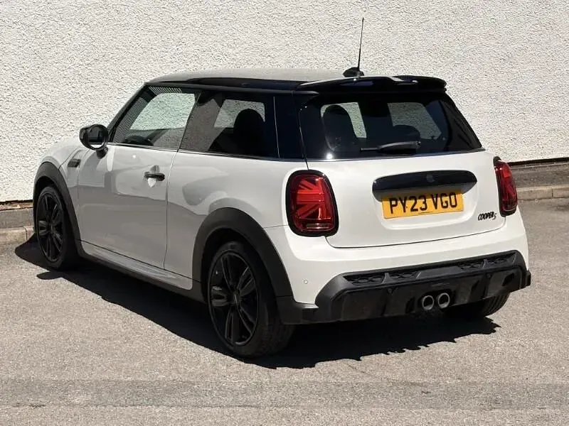 Used Mini Cooper S Hatch 190 HP (139 kW) 2023 White Hatchback