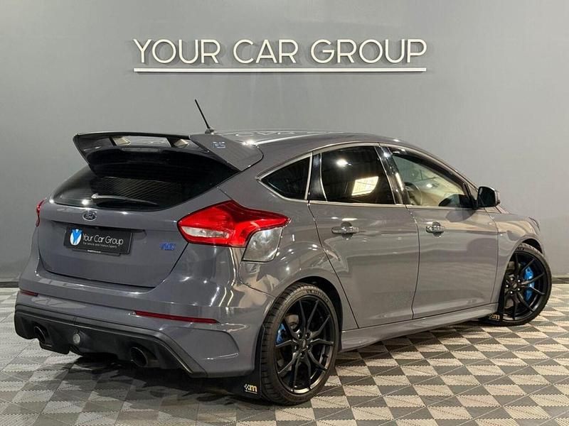 Usado Ford Focus RS 350 HP (257 kW) 2018 Cinzento Citadino