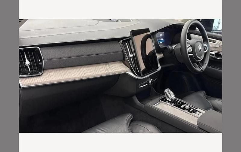 Usado Volvo XC90 Ultra 455 HP (334 kW) 2025 Preto SUV
