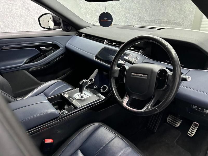 Used Land Rover Range Rover evoque SE Dynamic 2019 White SUV