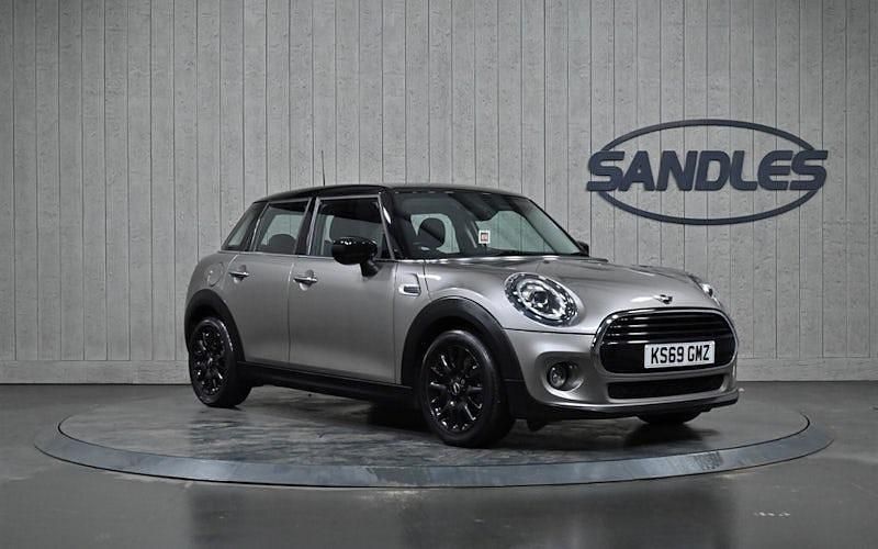Used Mini Cooper Classic 136 HP (100 kW) 2019 Silver Hatchback
