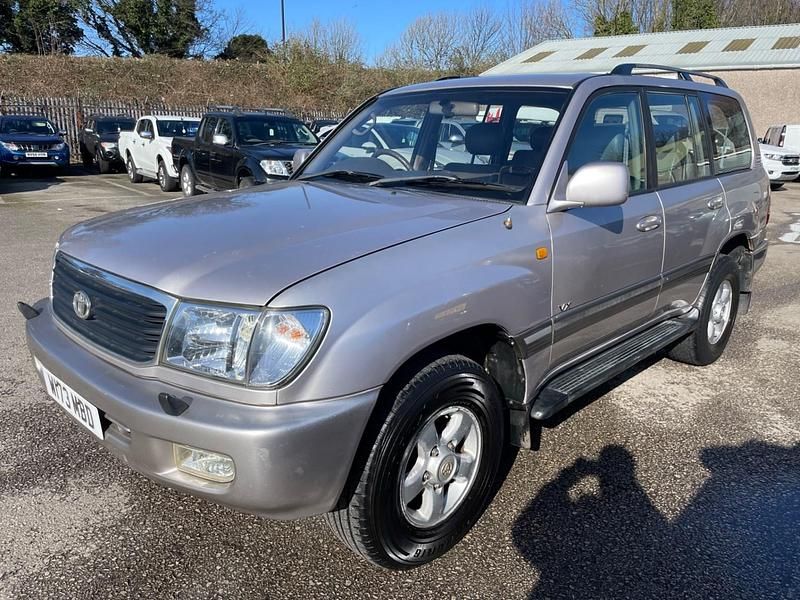 Used Toyota Land Cruiser 204 HP (150 kW) 2000 Silver SUV