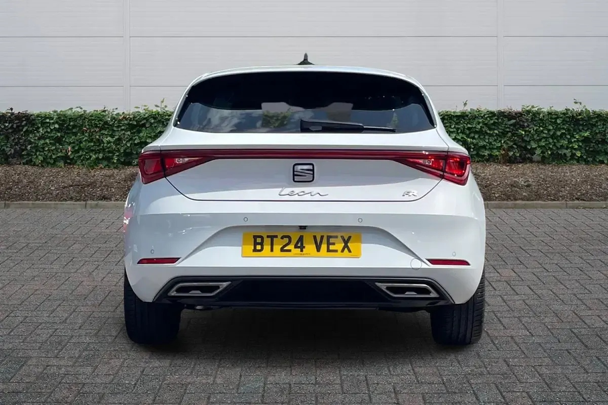 Used Seat Leon FR 2024 White Hatchback