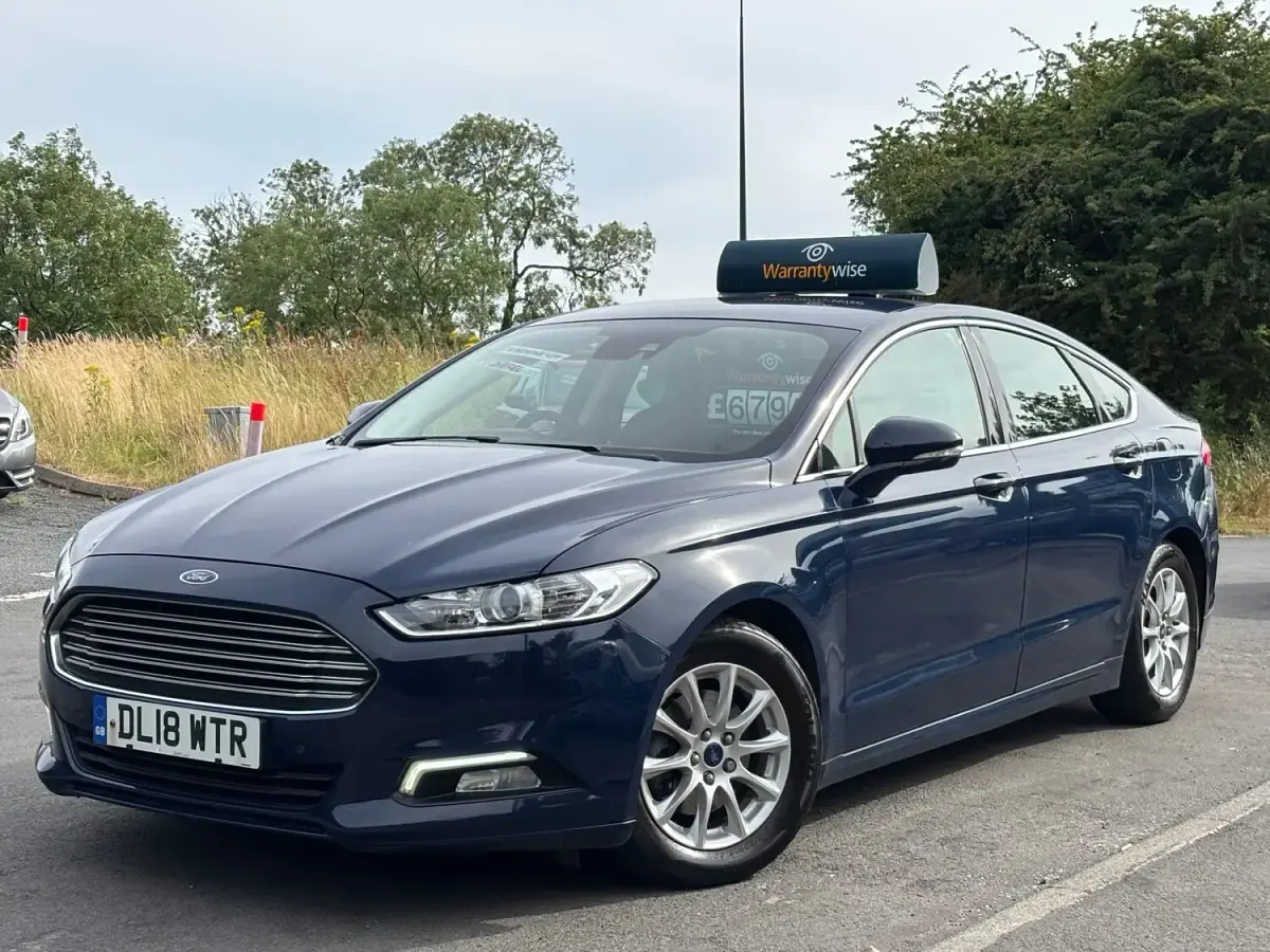 Used Ford Mondeo Zetec 120 HP (88 kW) 2018 Blue Hatchback