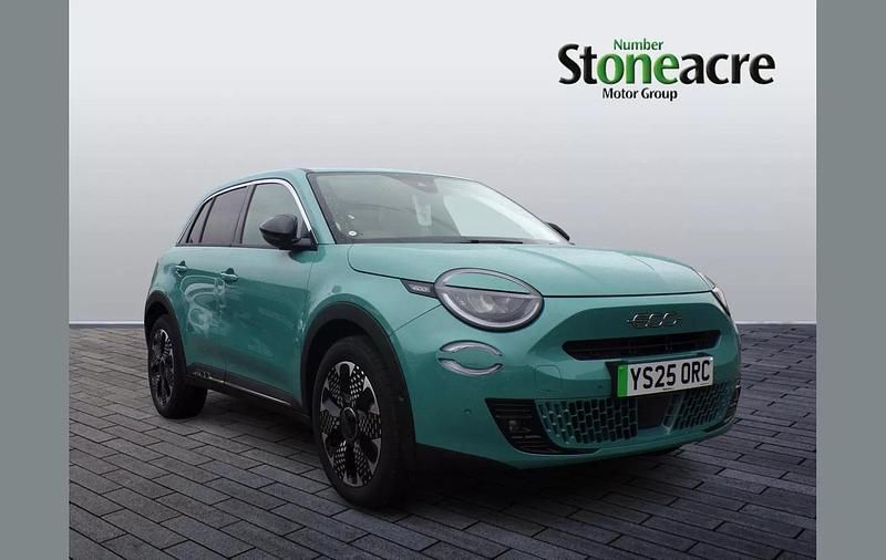 Blue New 2025 Fiat 600 La Prima SUV | £24,995 (Fair price) - Image 1/4