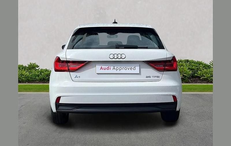 Usado Audi A1 Design 95 HP (69 kW) 2021 Branco SUV