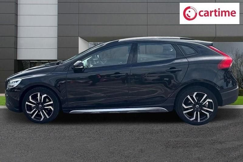 Used Volvo V40 Pro 2019 Black Hatchback