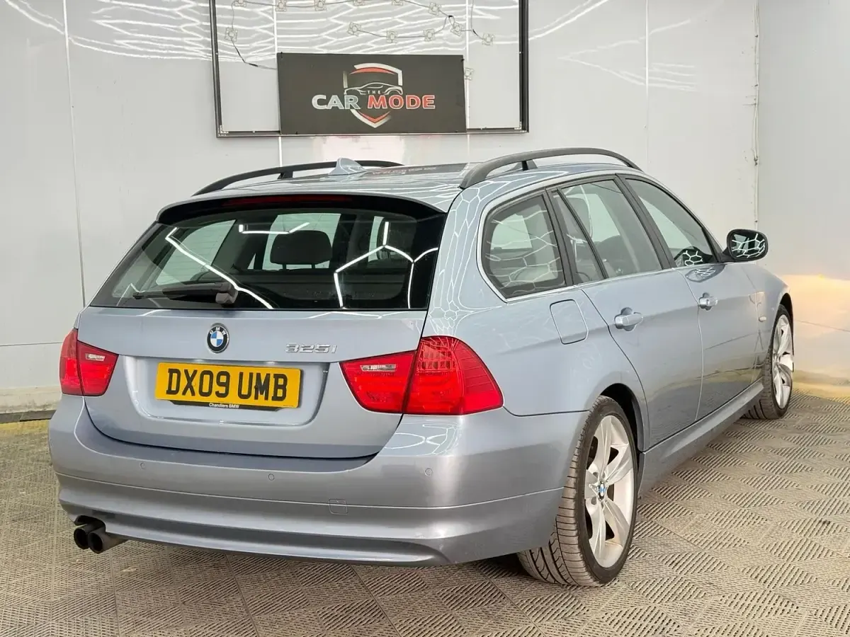 Used BMW 325 Performance 2009 Blue Estate