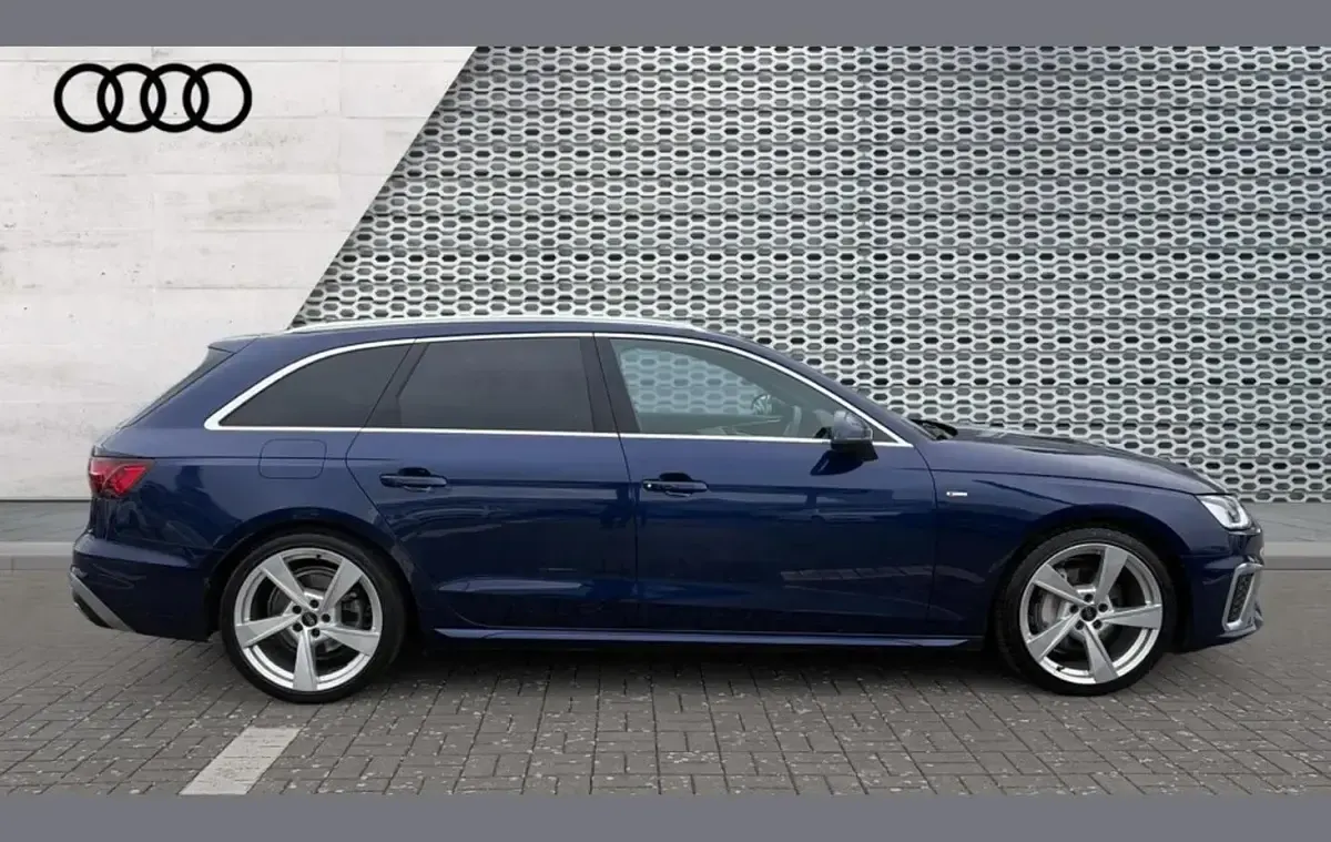 Gebraucht Audi A4 S-Line 204 PS (150 kW) 2024 Blau Kombi
