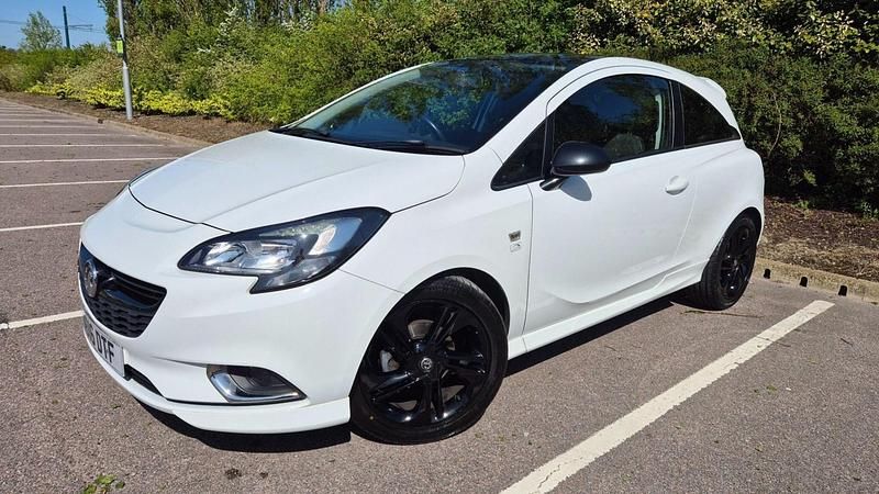 Second-hand Vauxhall Corsa Edition 75 CP (55 kW) 2016 Alb Hatchback