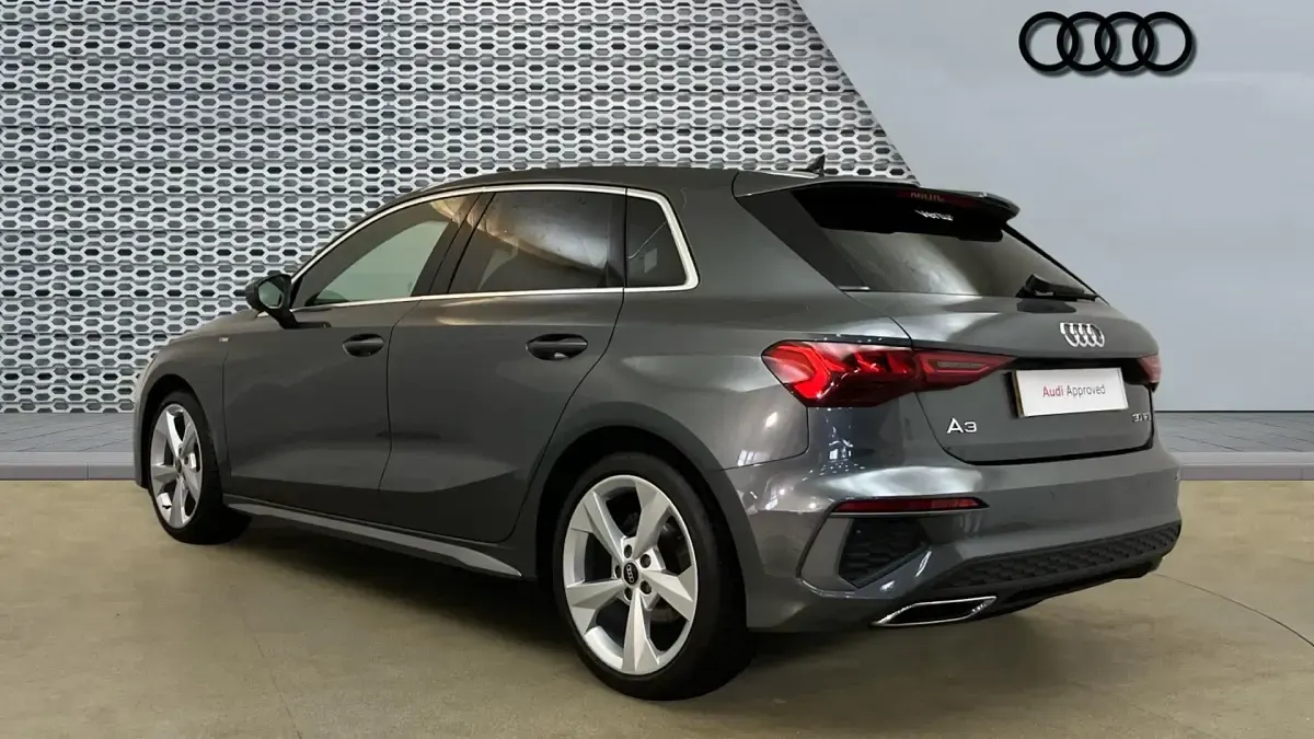 Used Audi A3 Comfort 110 HP (80 kW) 2023 Grey Sedan