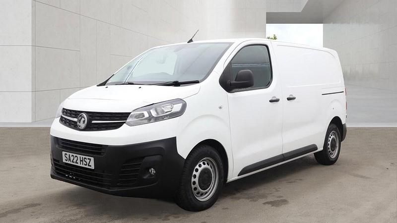 Used Vauxhall Vivaro 145 HP (106 kW) 2022 White MPV