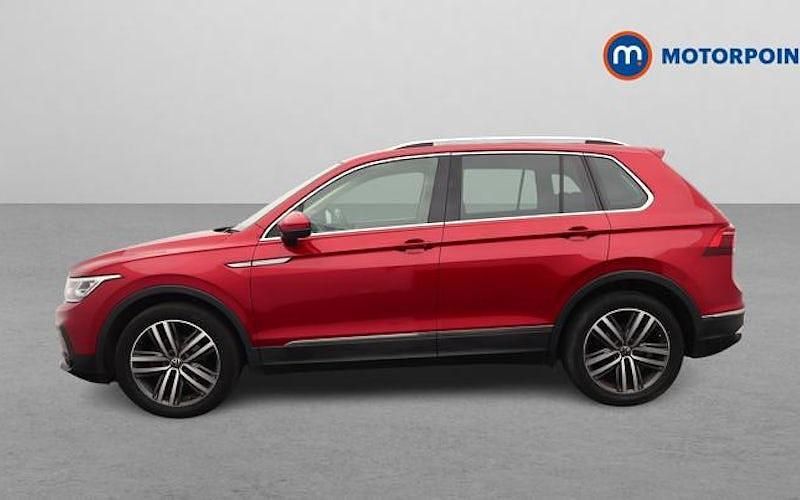 Used VW Tiguan Elegance 150 HP (110 kW) 2022 Red SUV