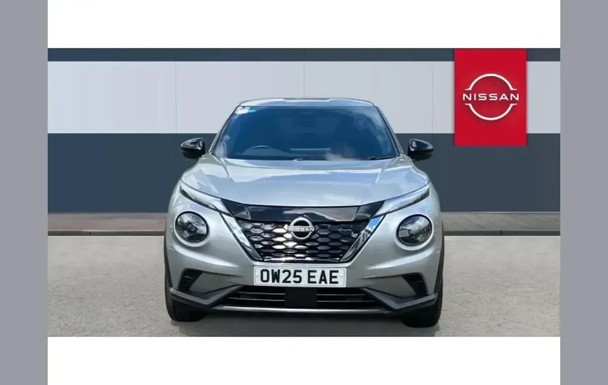 Used Nissan Juke N-Connecta 143 HP (105 kW) 2025 Silver SUV