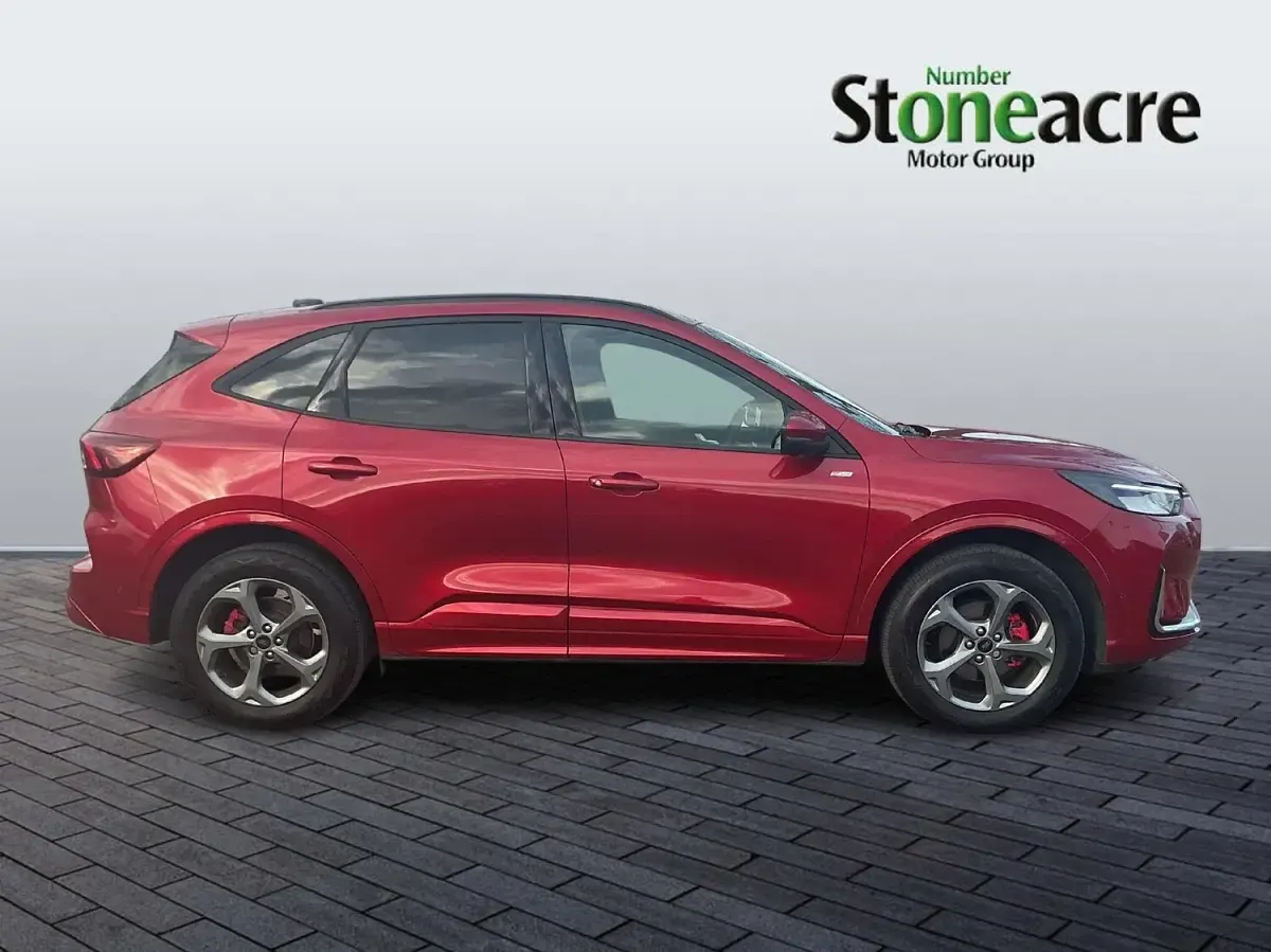 Used Ford Kuga ST-Line 239 HP (175 kW) 2025 Red SUV