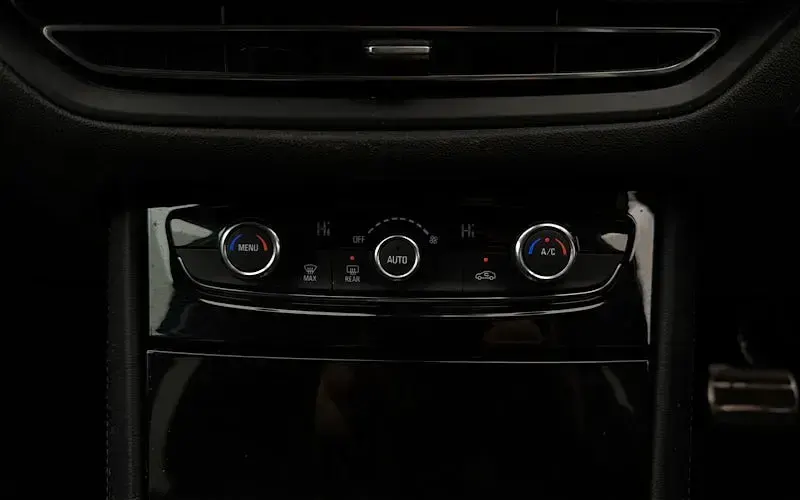 Used Vauxhall Grandland X GS Line 131 HP (96 kW) 2022 Red SUV