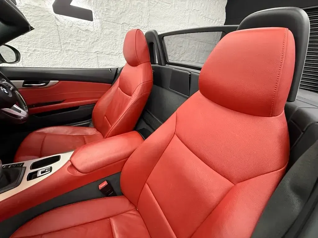 Used BMW Z4 204 HP (150 kW) 2010 White Cabriolet