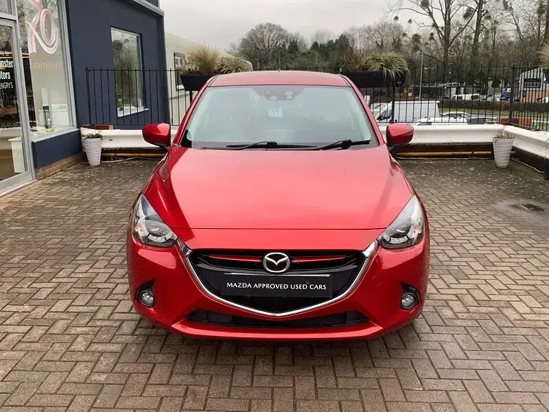 Used Mazda 2 Inclusive 115 HP (84 kW) 2015 Red Hatchback