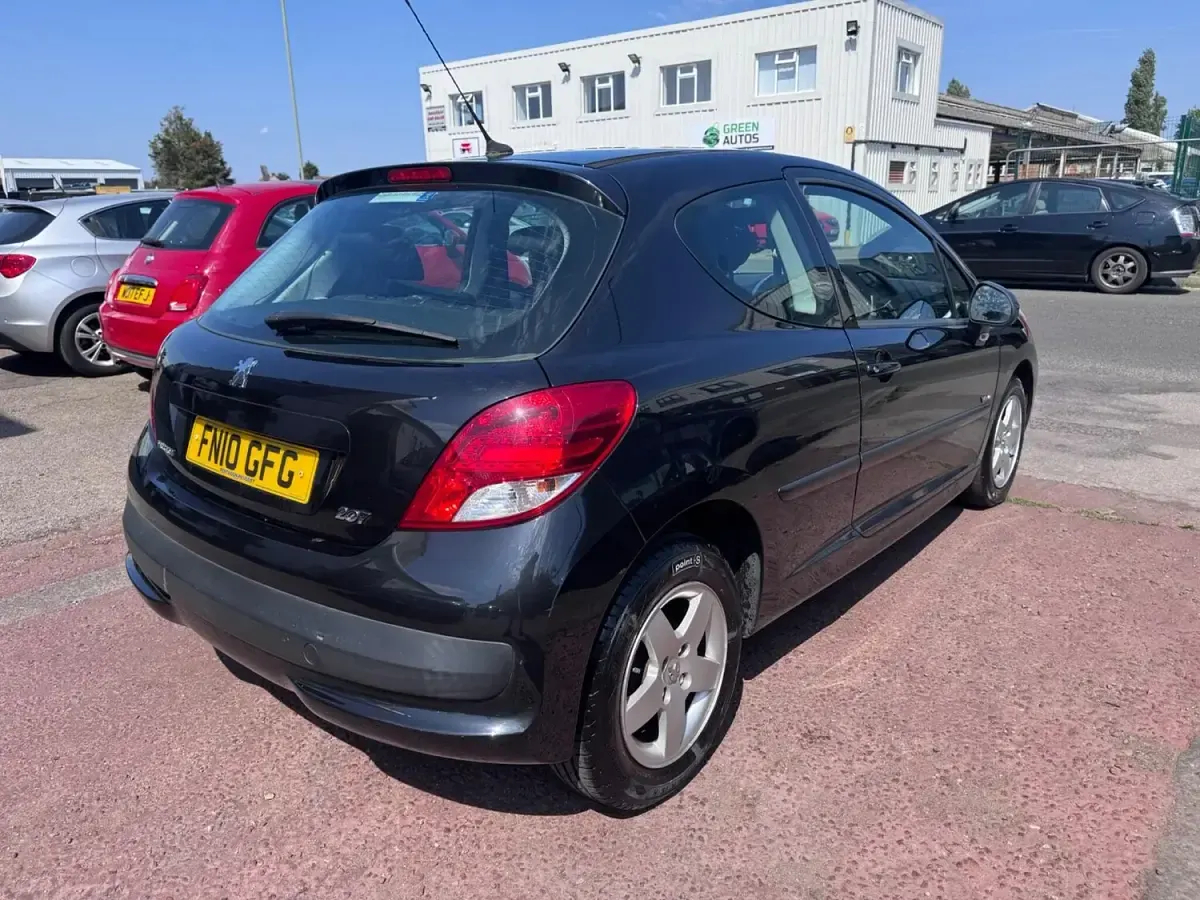 Used Peugeot 207 73 HP (53 kW) 2010 Black Hatchback