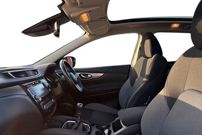 Used Nissan Qashqai N-Connecta 163 HP (119 kW) 2018 Gun metallic SUV