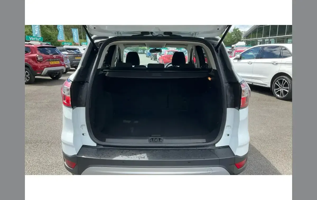 Used Ford Kuga Zetec 182 HP (133 kW) 2018 White SUV