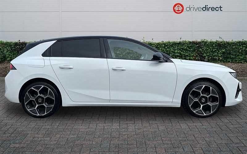 Used Vauxhall Astra Ultimate 131 HP (96 kW) 2025 Hatchback