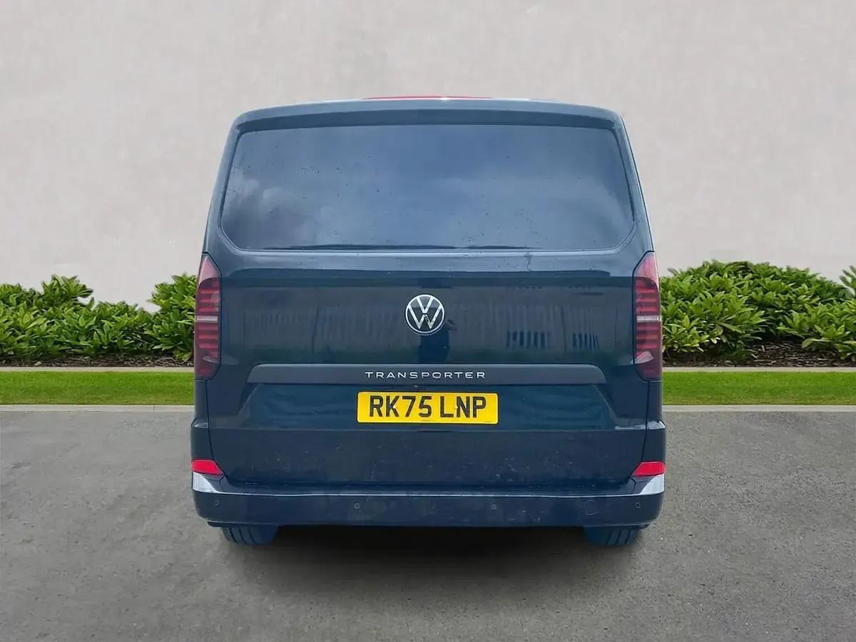 Used VW T7 Pro 170 HP (125 kW) 2025 Black Van