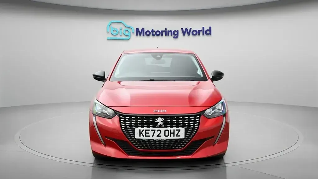 Usado Peugeot 208 Allure+ 130 HP (95 kW) 2023 Vermelho Citadino