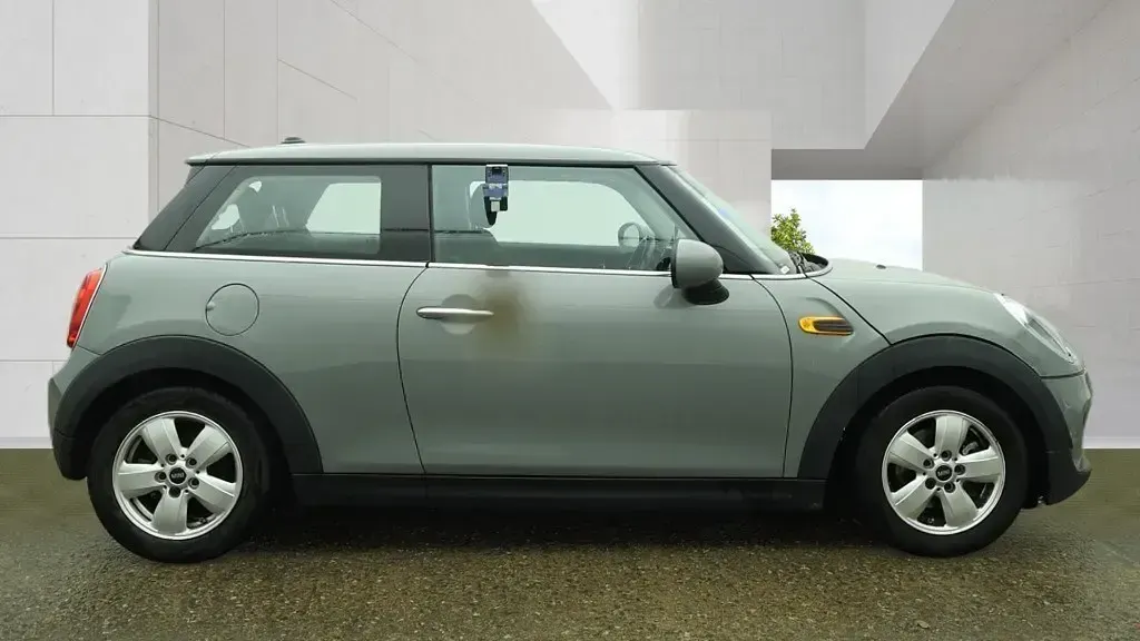 Used Mini ONE Hatch 102 HP (75 kW) 2016 Grey Hatchback