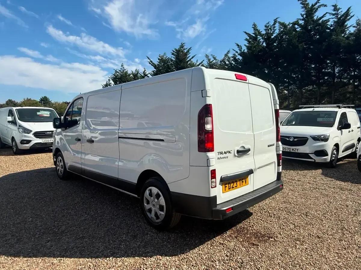 Used Renault Trafic 2023 White MPV