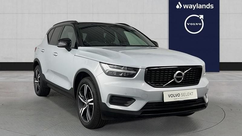 Silver Used 2022 Volvo XC40 R-Design SUV | £27,850 (Fair price) - Image 1/4