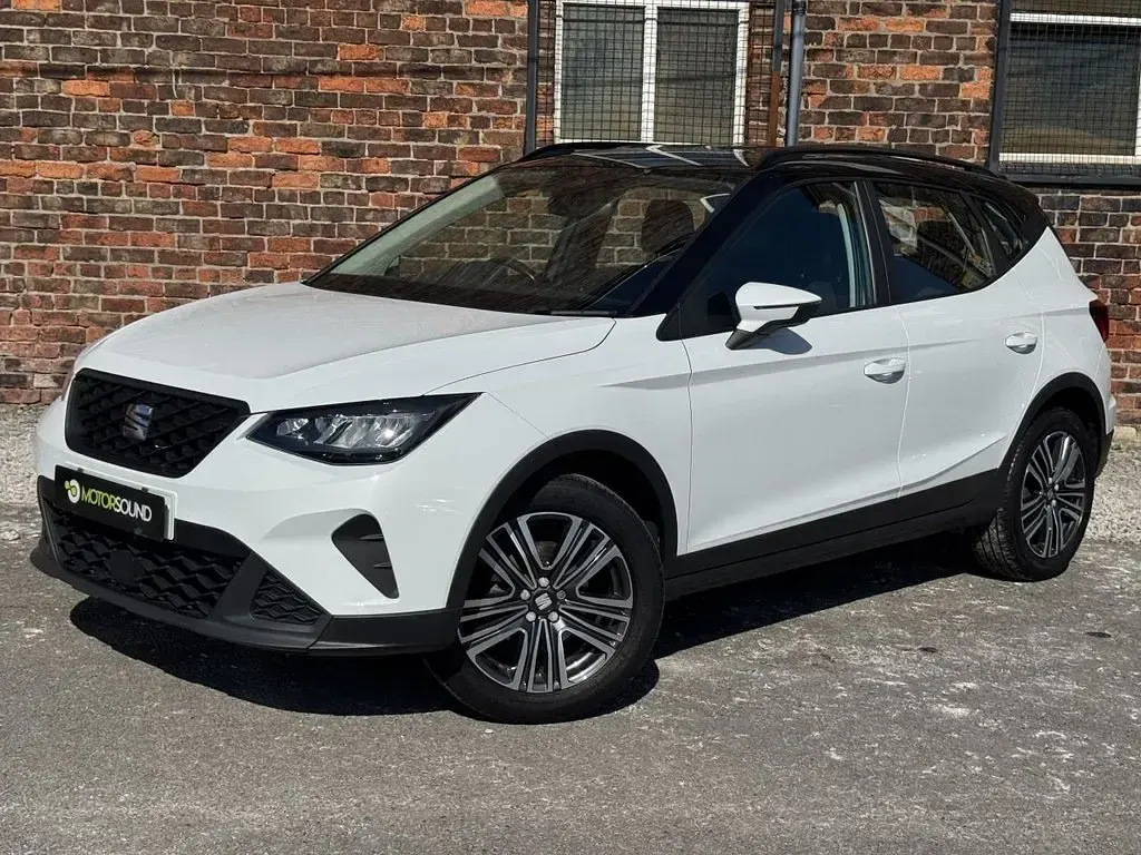 Used Seat Arona SE 2022 White SUV